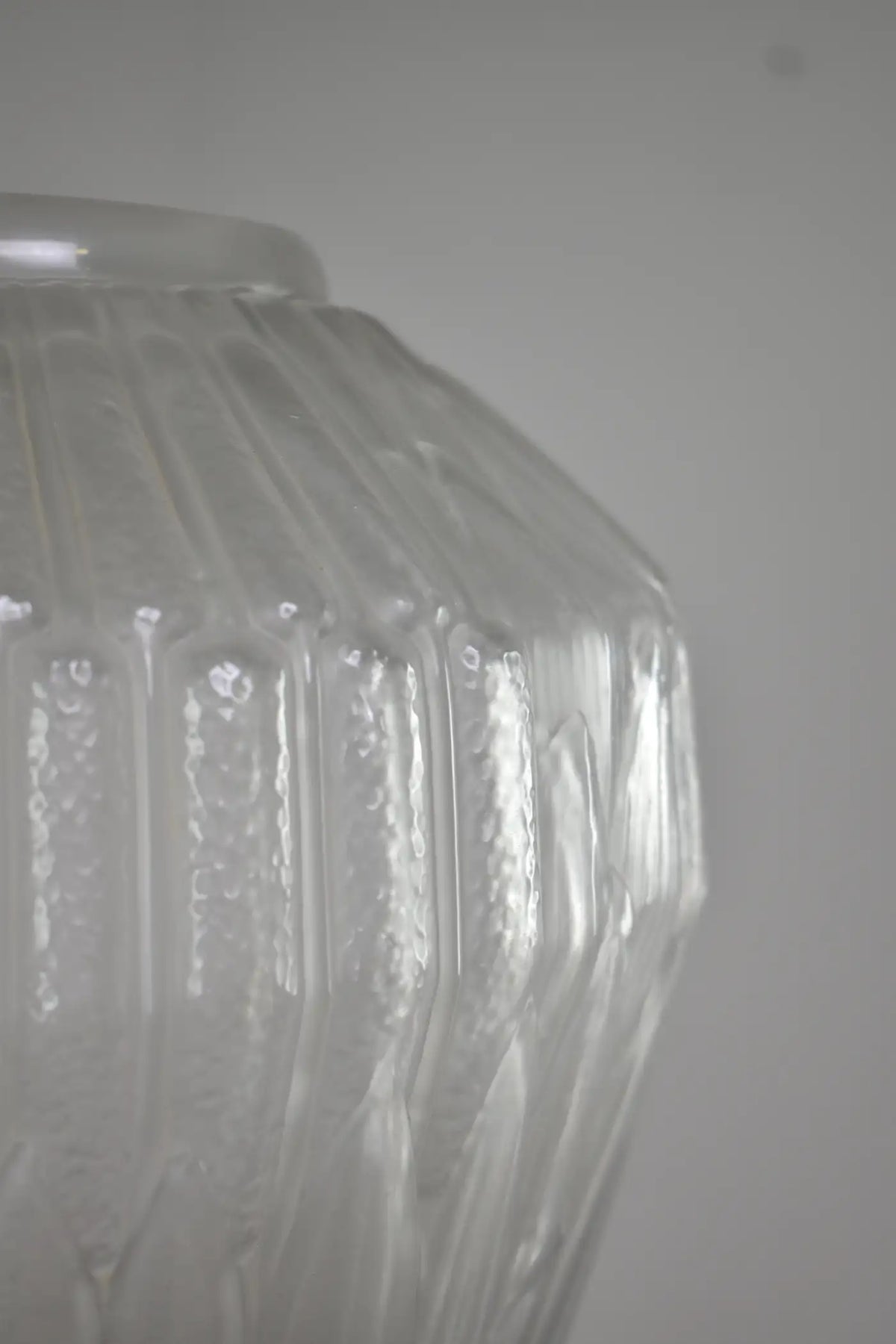 1930s_French_Art_Deco_Frosted_Glass_Vase_by_Andr_Hunebelle