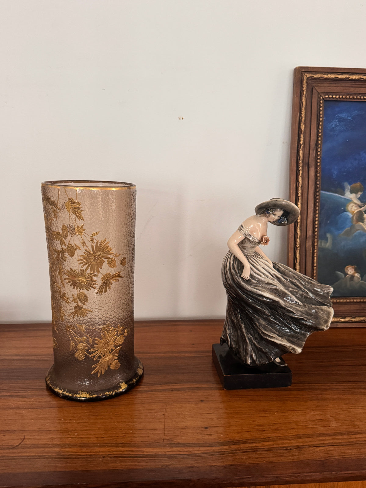 Vase Art Nouveau Français en Verre Soufflé Floral Doré Martelé, Legras, 1900s