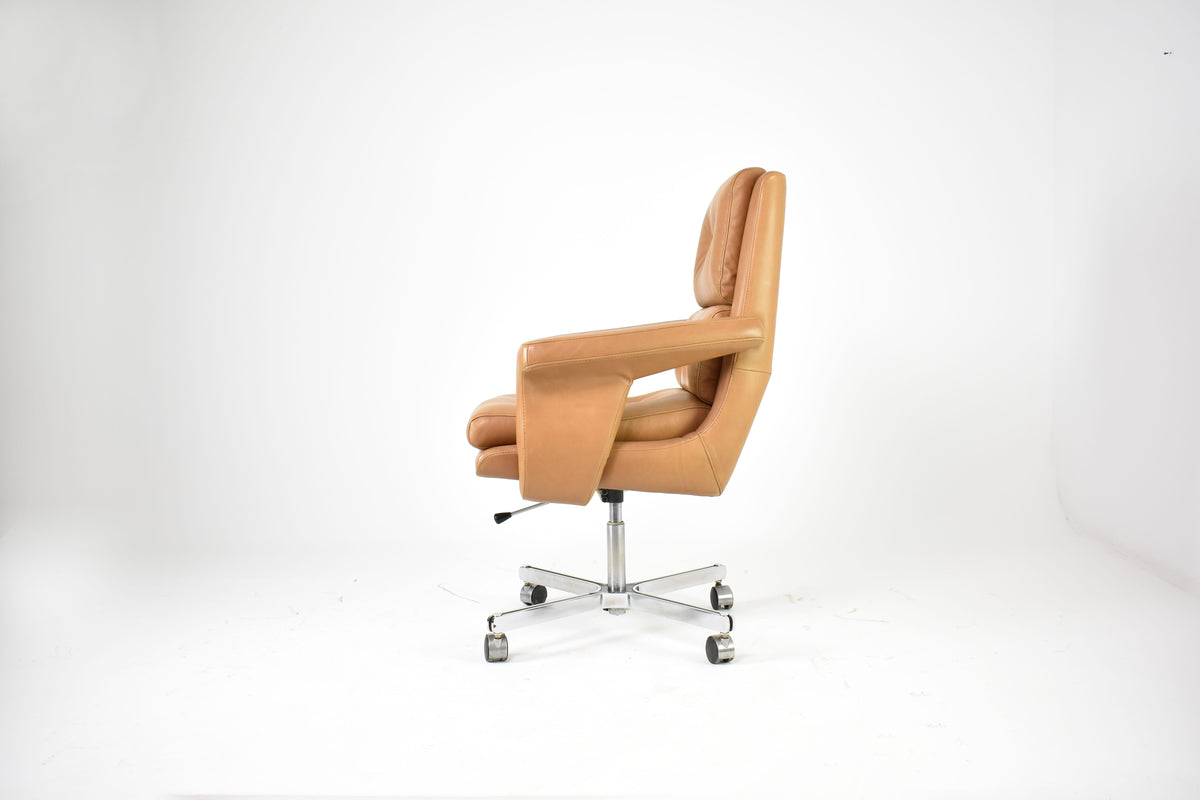  side view camel leather executive swivel chair attributed to Raphaël Raffel for Apelbaum, France, 1970s