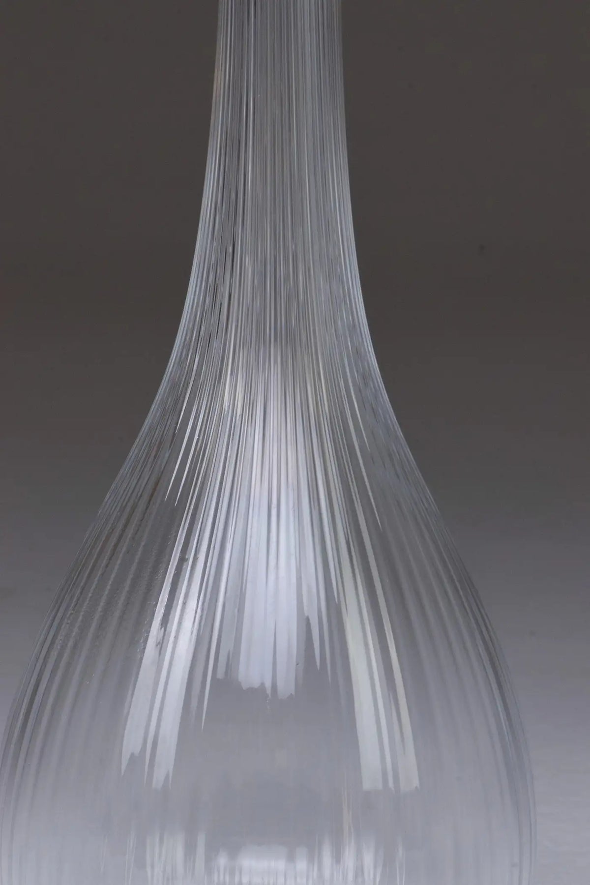 Vase en verre transparent par Daum, France, années 1970