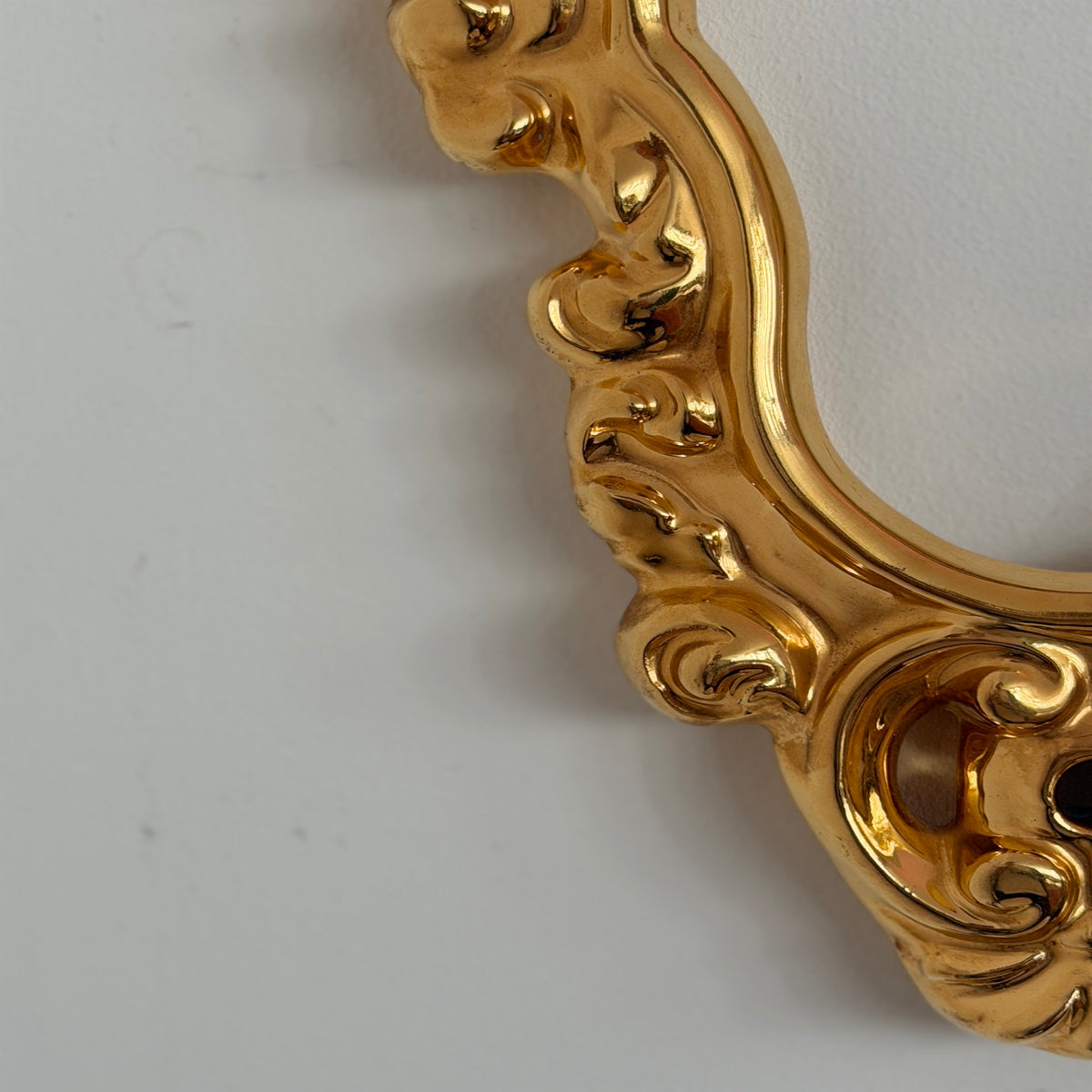 Italian Hollywood Regency Rococo Gilt Ceramic Frame Wall Mirror